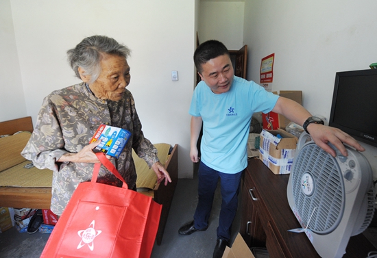 “微心愿送上门”公益行活动
