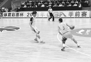 “体彩杯”2016中国男篮CBA季前赛在江苏开赛