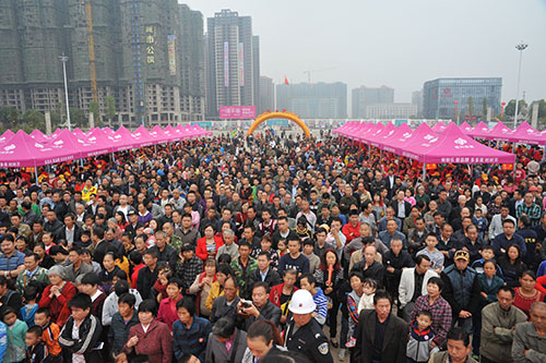 石门县户外卖场现场