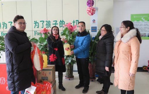 慰问社会福利机构