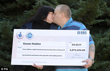 英国男子错失7千万后命中4千万 投资球队成老板