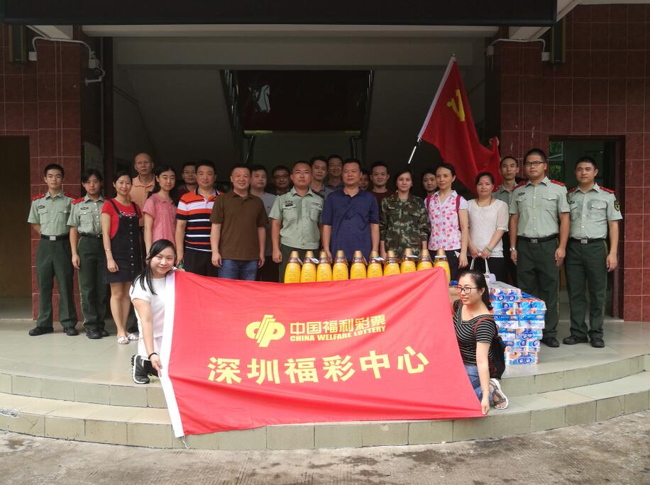 “党员进军营学习”座谈会现场