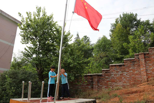 练体育是为了唱国歌