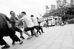 深圳体彩欢乐公益行 体彩大爱暖流汇聚