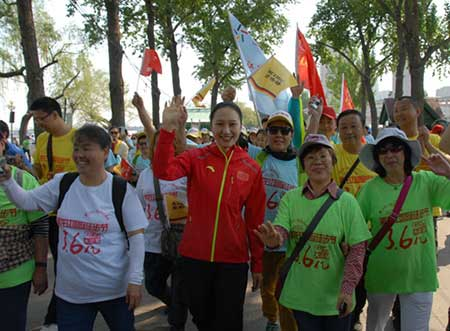 张虹热心参与体彩公益活动