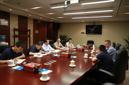 中国福利彩票发行管理中心冯亚平主任与瓦哈恩先生进行了友好的会谈