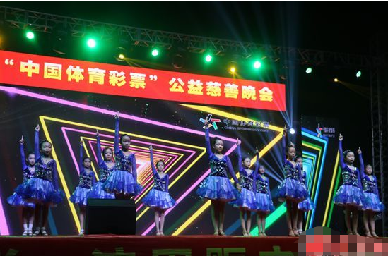 为观众奉上精彩节目