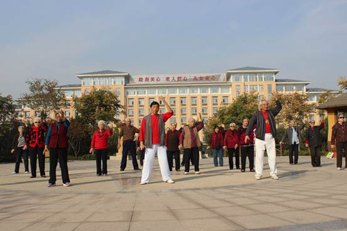 “家人式”照料，“宾馆式”养老