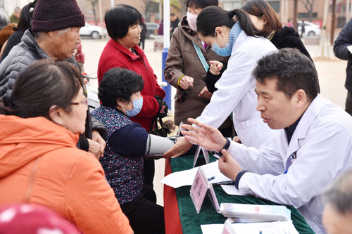 专家们解释常见易见疾病防治常识