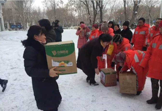 “红十字博爱送万家”活动由中国红十字会总会发起