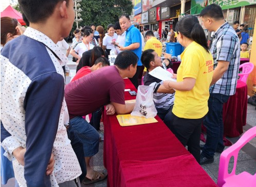 “你未必光芒万丈 但始终温暖有光”活动现场
