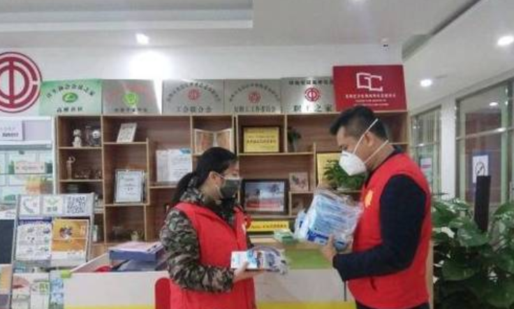 深圳市福彩中心与深圳市广电公益基金会联合发起的“罩”护一线