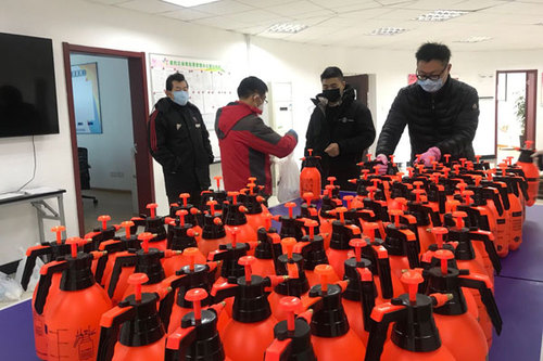 上海体彩中心向实体店发放一次性口罩、84消毒液、酒精洗手凝胶等防疫物资