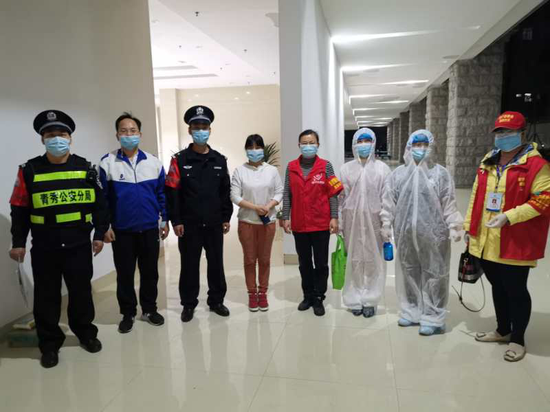 拉近了广西福彩中心党总支部和社区党组织党员的距离