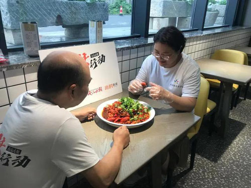 体彩助梦浙江医院沈新：让家人尝尝武汉的味道