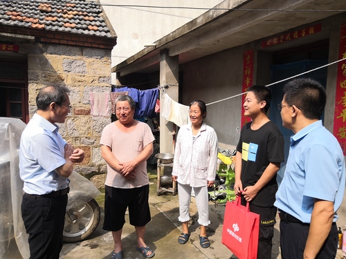 连云港福彩开展爱心助学入户走访活动