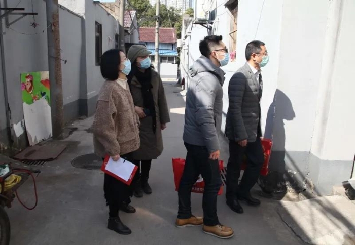 40户困难家庭每户领到5000元爱心款