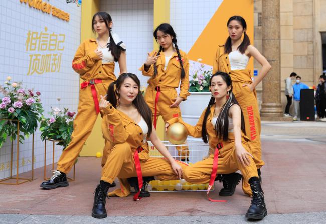 湖北体彩 关爱女性“燿出彩”