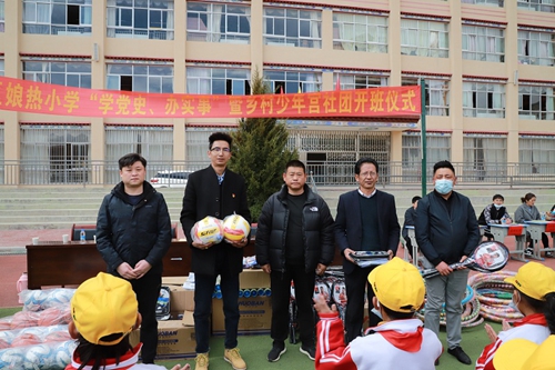 把温暖和关爱送到真正需要的人手中