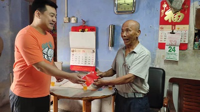 走访慰问特殊困难群众