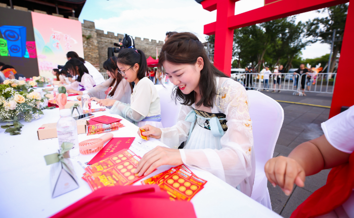 福彩婚庆彩票成为年轻人的“新宠”