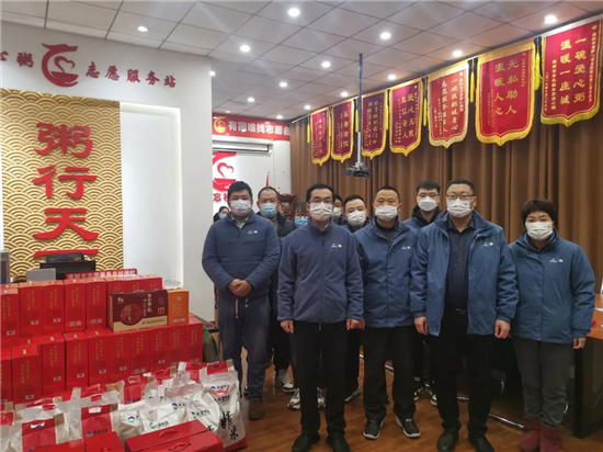 心系困难群体 河南濮阳体彩向爱心粥屋捐赠物资