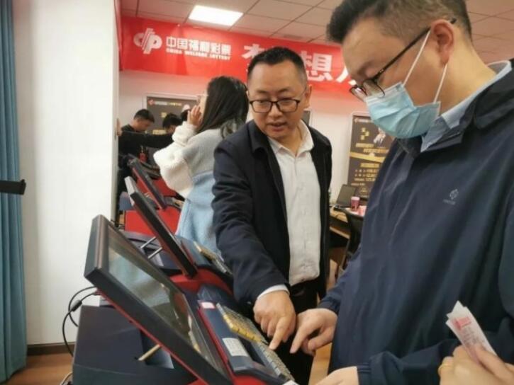 学员们实操现场