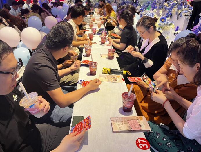 福彩刮刮乐“现身”联谊会 特别的爱给特别的你