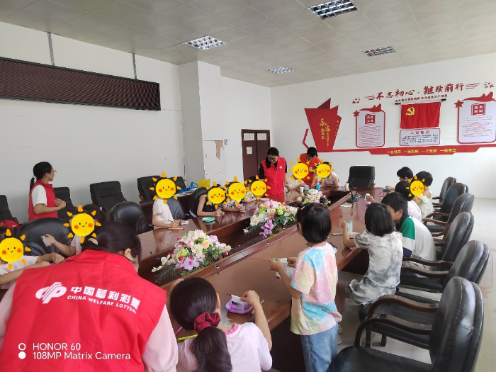 为留守困境儿童开设趣味周末课堂